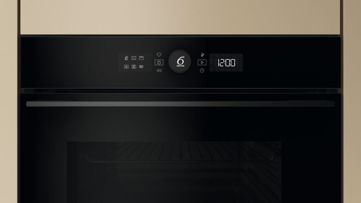 Four Encastrable Whirlpool 73L AirFry Steam+ 6TH SENSE – Noir – Image 4
